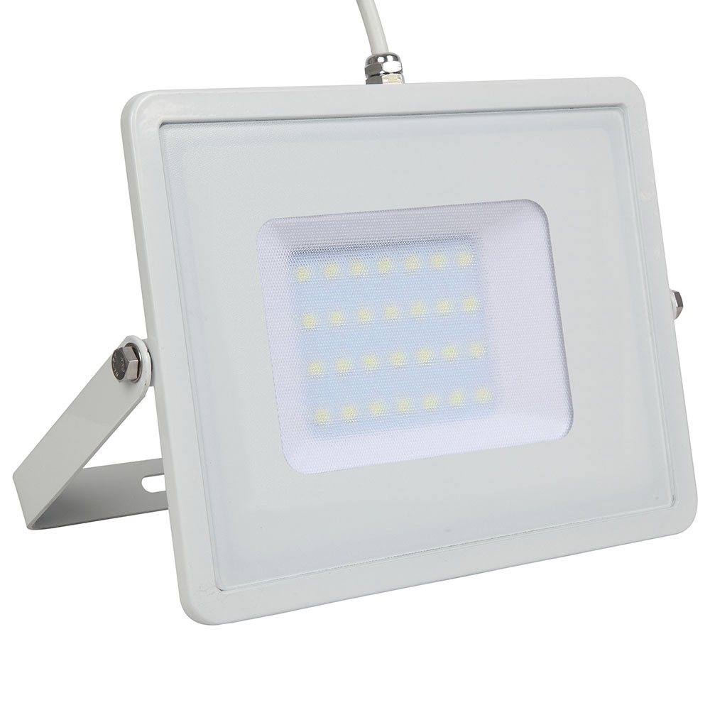 LED Floodlight 30W 2400lm 4000K 220-240V IP65 100° white