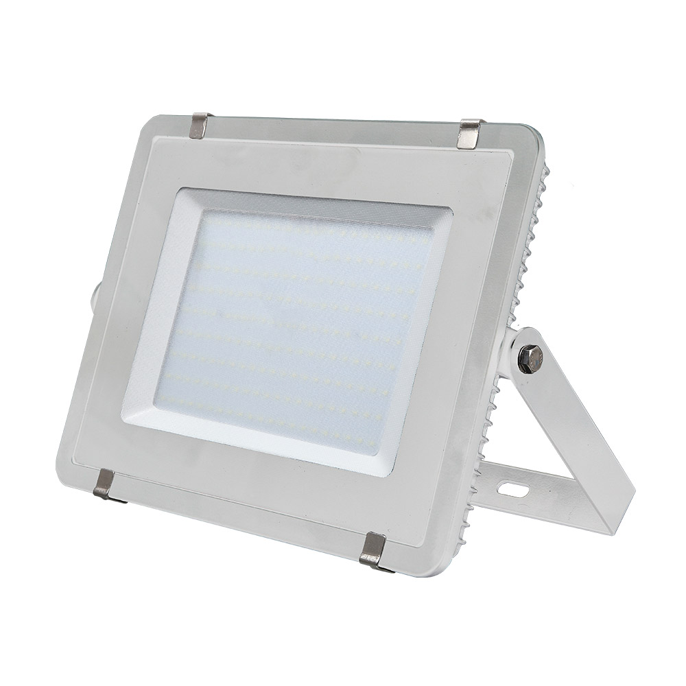 LED Floodlight 300W 24000lm 6400K 220-240V IP65 100° white